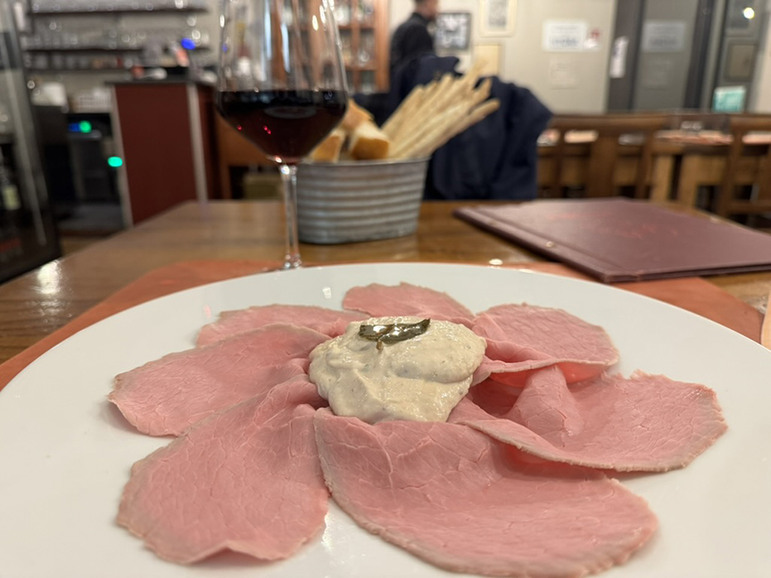 What’s the difference between an osteria and a trattoria? The answer lies in the&nbsp;wine.